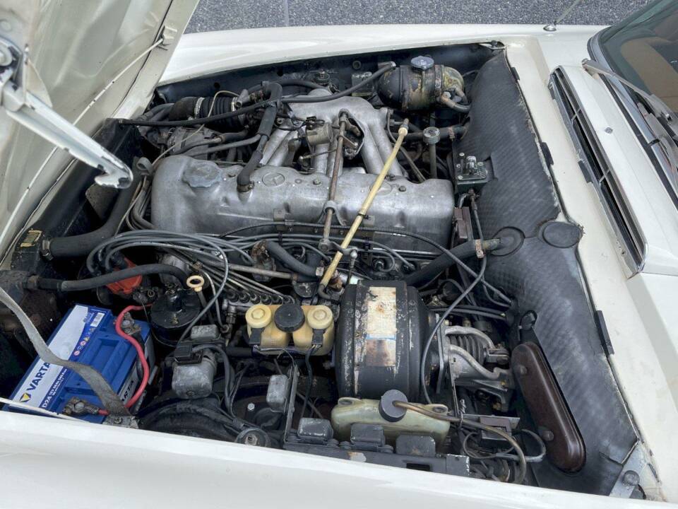 Image 27/36 of Mercedes-Benz 280 SL (1969)