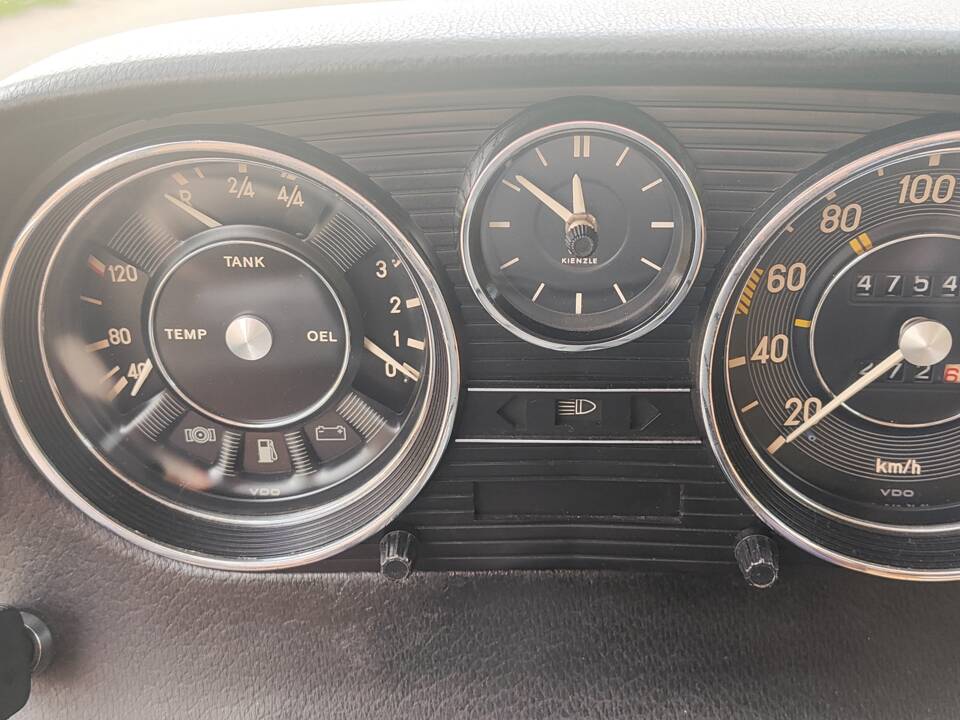 Bild 11/59 von Mercedes-Benz 230&#x2F;4 (1974)