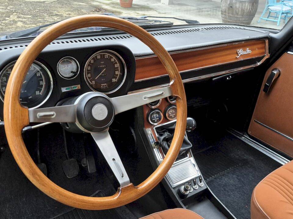 Imagen 26/67 de Alfa Romeo Giulia Nuova Super 1600 (1977)
