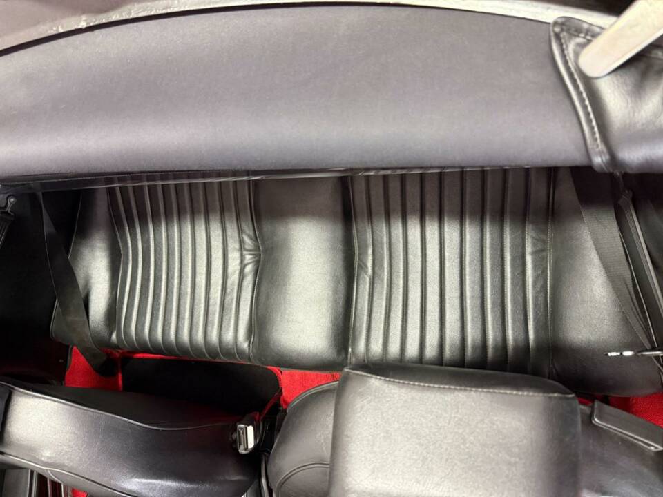 Image 13/50 de FIAT 124 Spider CS1 (1978)