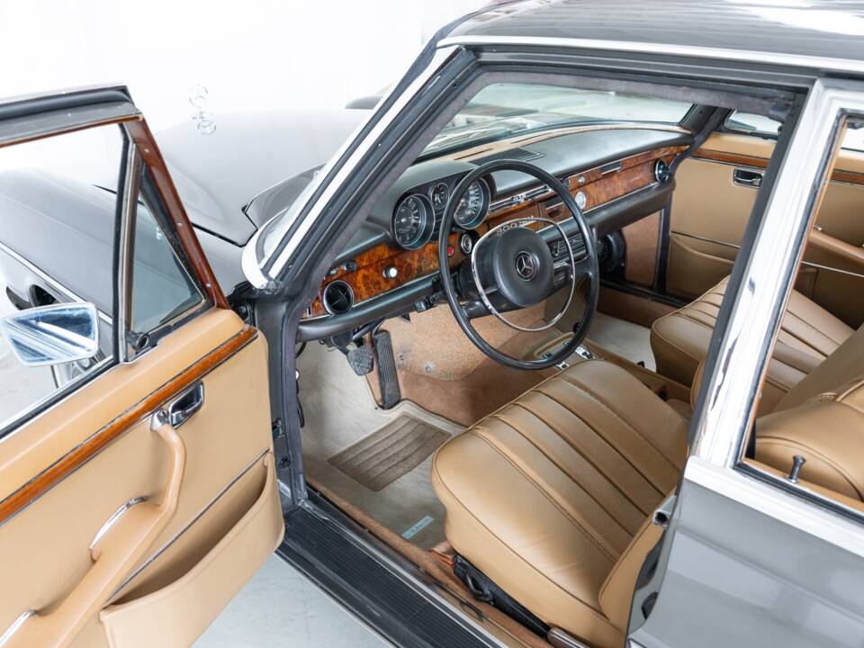 Bild 6/32 von Mercedes-Benz 300 SEL 3.5 (1970)