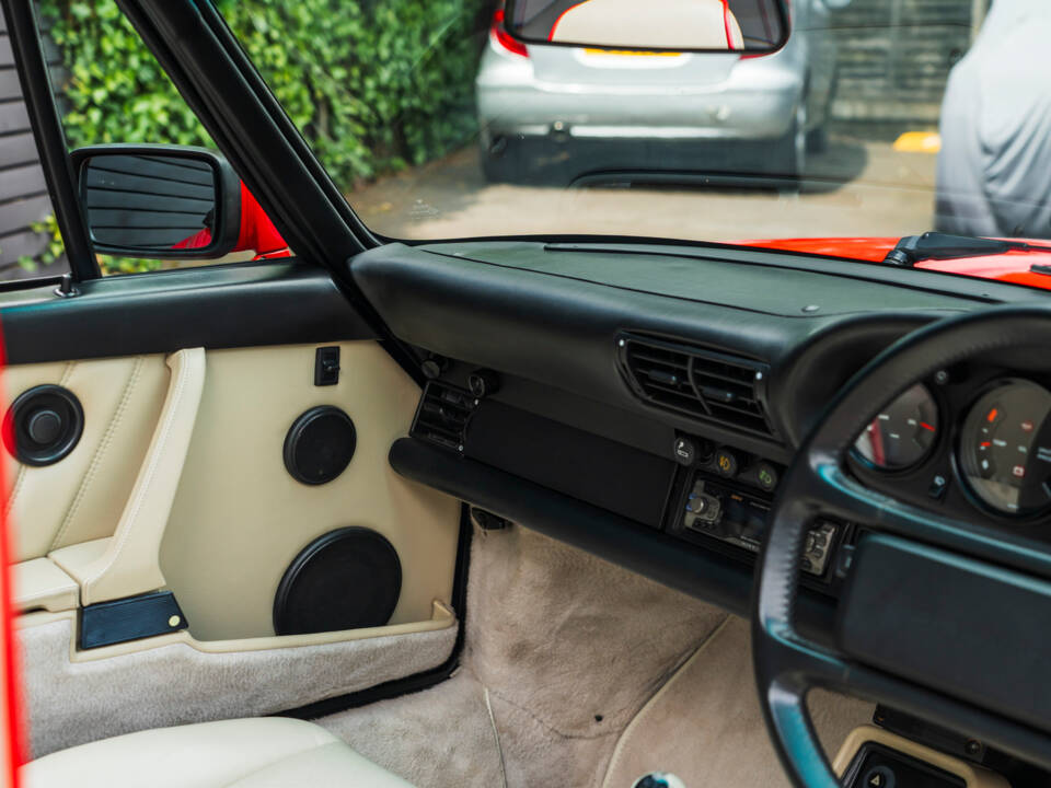 Afbeelding 39/53 van Porsche 911 Turbo 3.3 (1989)