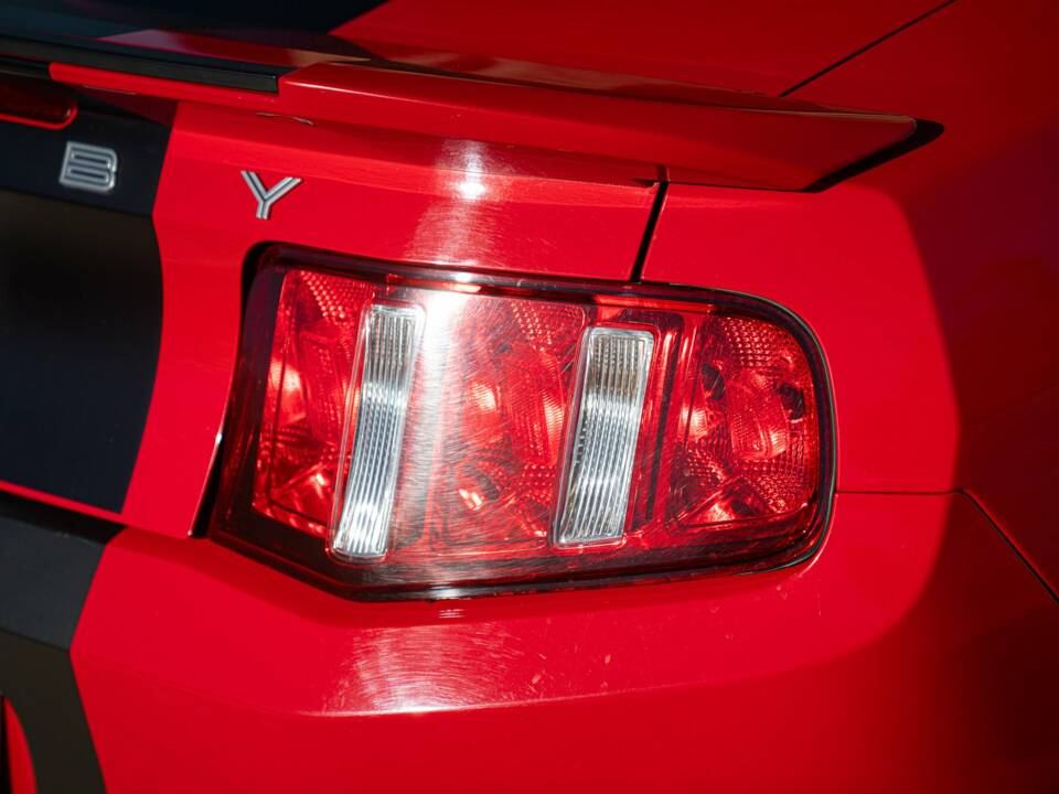 Image 33/50 of Ford Mustang Shelby GT 500 (2011)