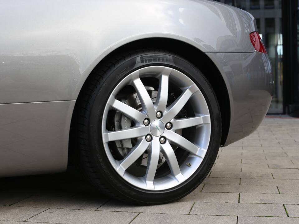 Bild 44/47 von Aston Martin DB 9 Volante (2006)