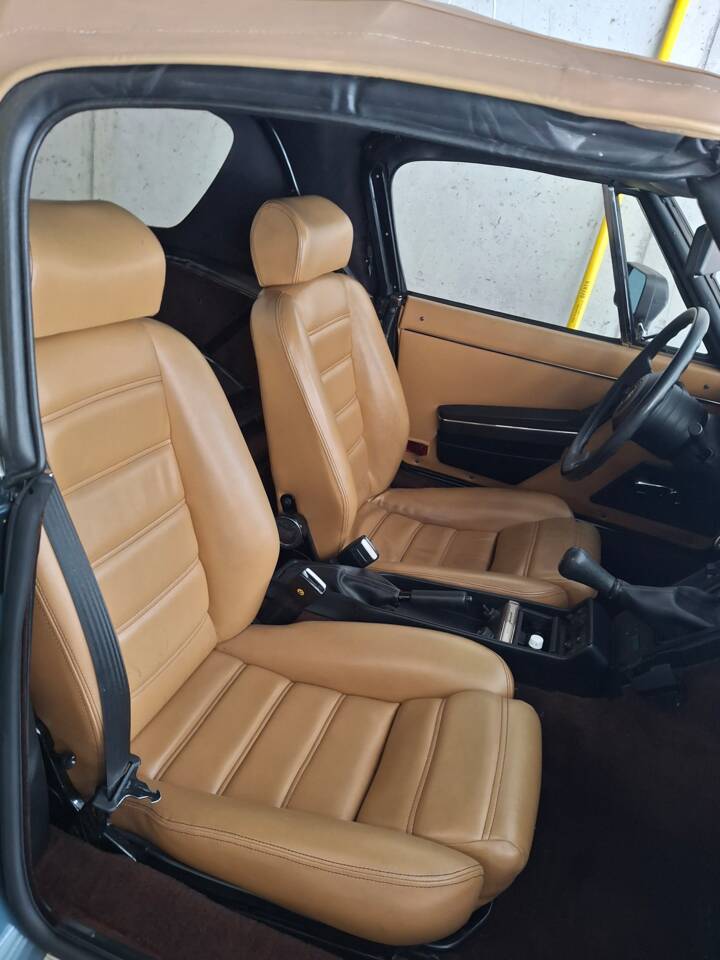 Bild 3/7 von Alfa Romeo 2.0 Spider (1989)