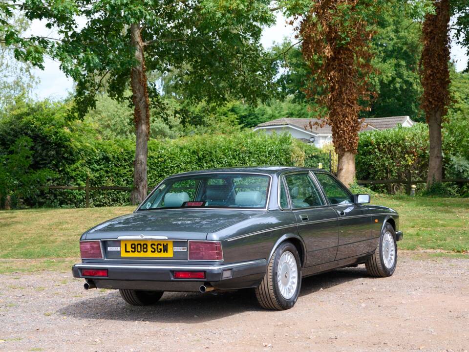 Afbeelding 32/50 van Jaguar XJ12 6.0 (1994)
