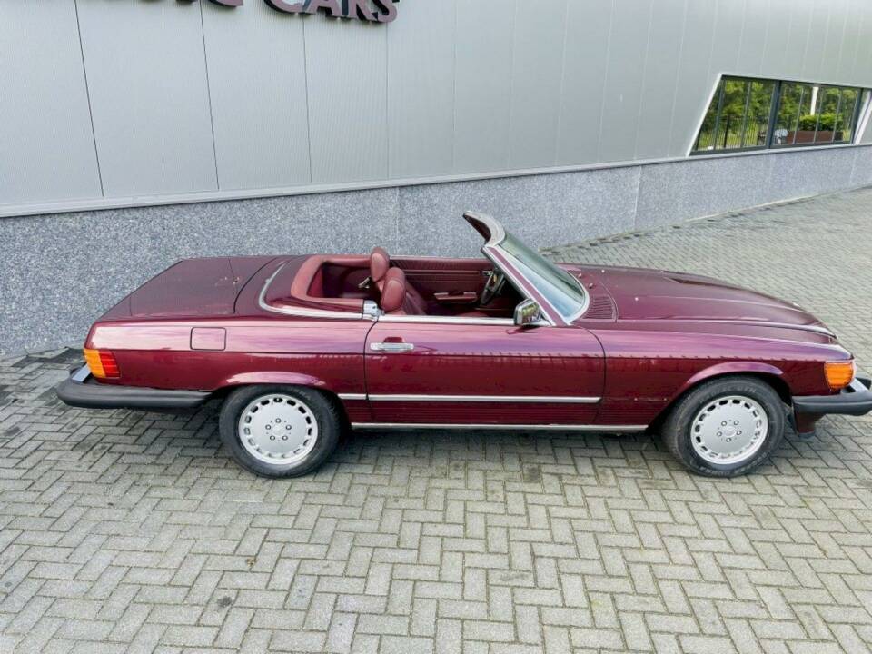Bild 4/36 von Mercedes-Benz 560 SL (1986)