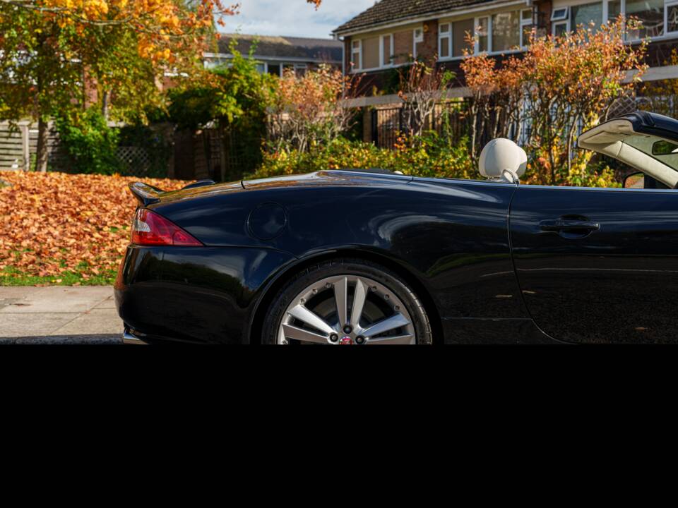 Image 14/30 de Jaguar XKR (2009)