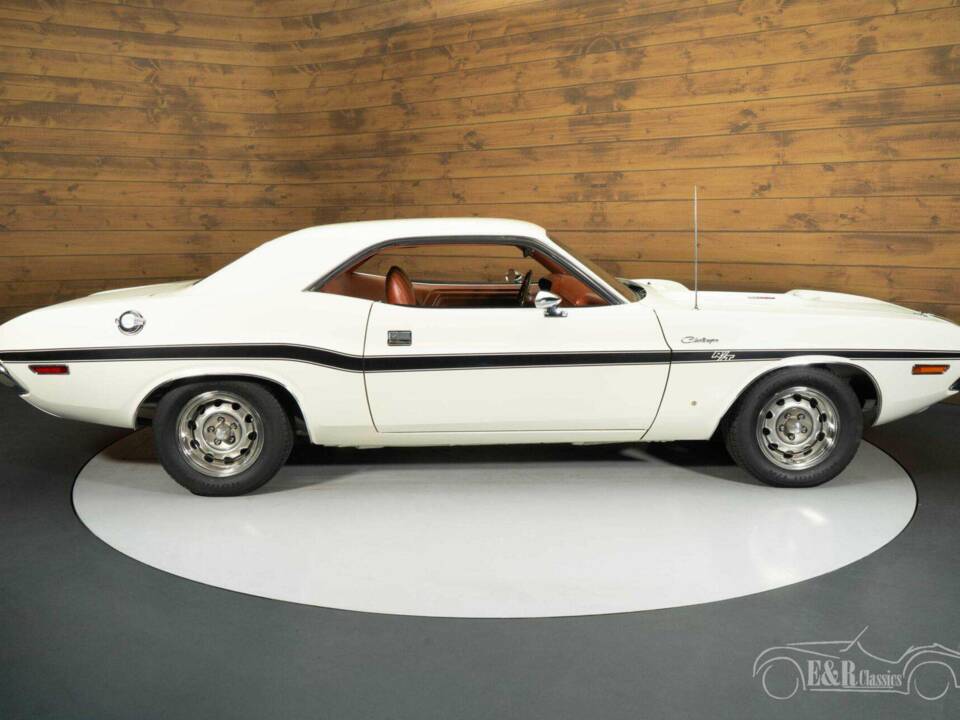 Bild 13/19 von Dodge Challenger R/T (1970)
