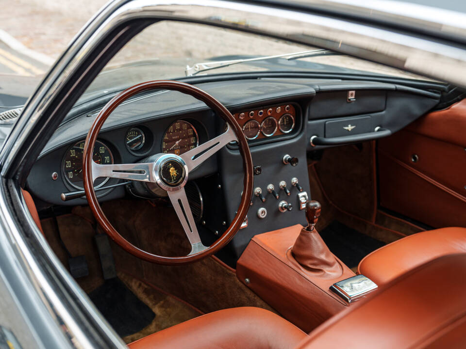 Bild 17/30 von Lamborghini 400 GT (2+2) (1967)