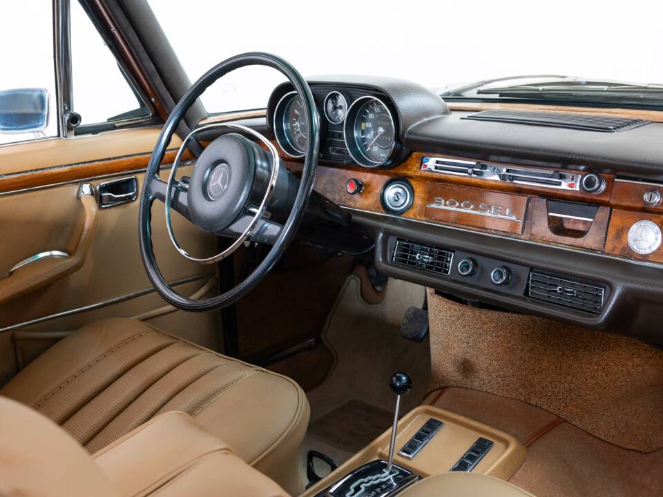 Bild 14/32 von Mercedes-Benz 300 SEL 3.5 (1970)