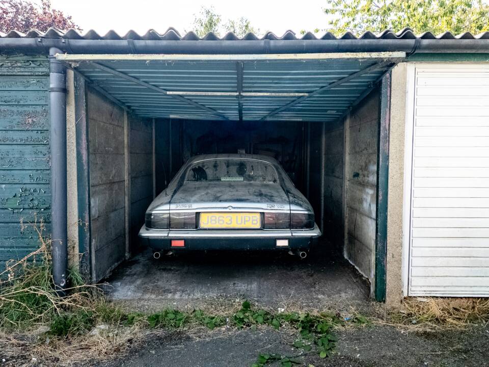 Image 12/34 of Jaguar XJS 5.3 V12 (1992)