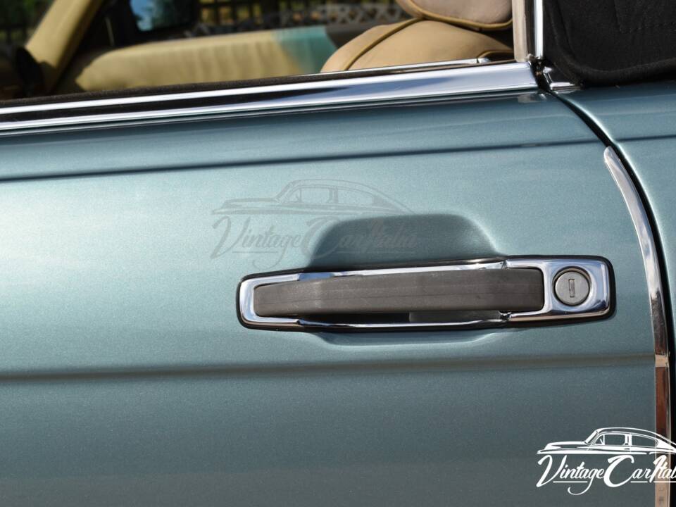 Image 29/75 de Mercedes-Benz 560 SL (1986)