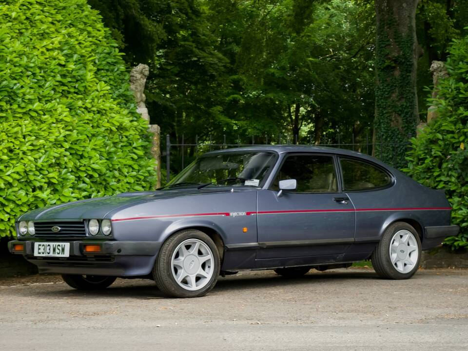 Bild 1/21 von Ford Capri 2,8i (1988)