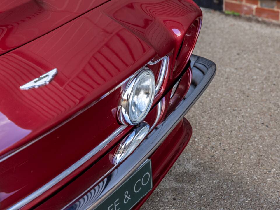 Image 10/75 de Aston Martin V8 Vantage (1985)