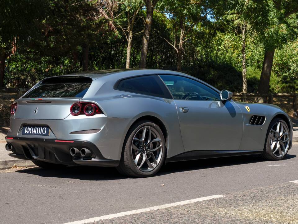 Bild 3/36 von Ferrari GTC4Lusso T (2020)
