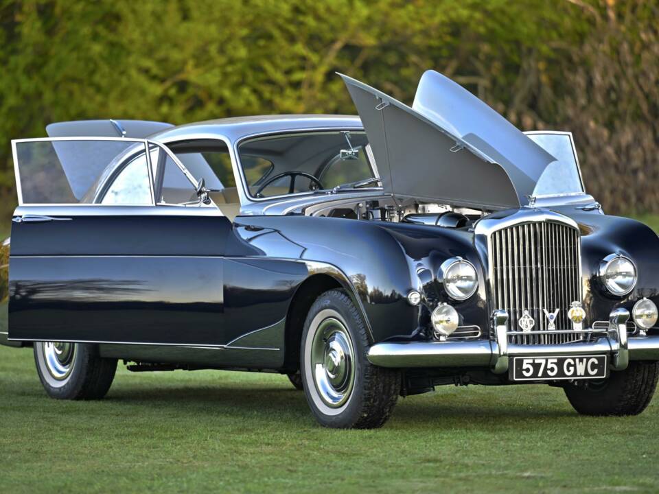 Immagine 22/50 di Bentley S 1 Continental (1955)