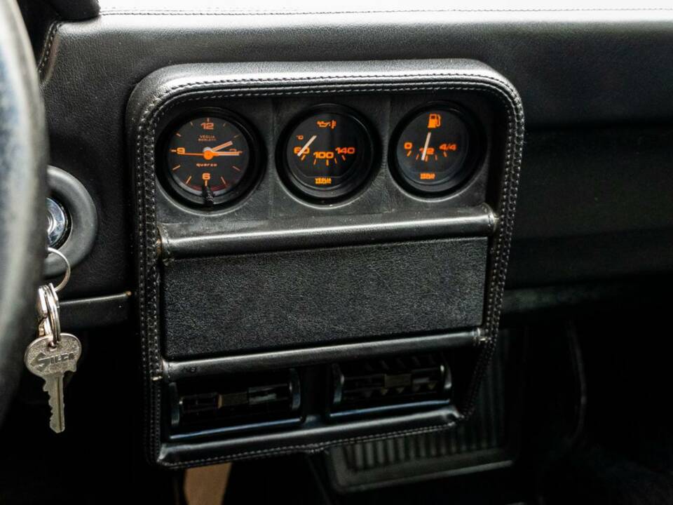 Image 21/26 of Ferrari 208 GTB Turbo (1988)