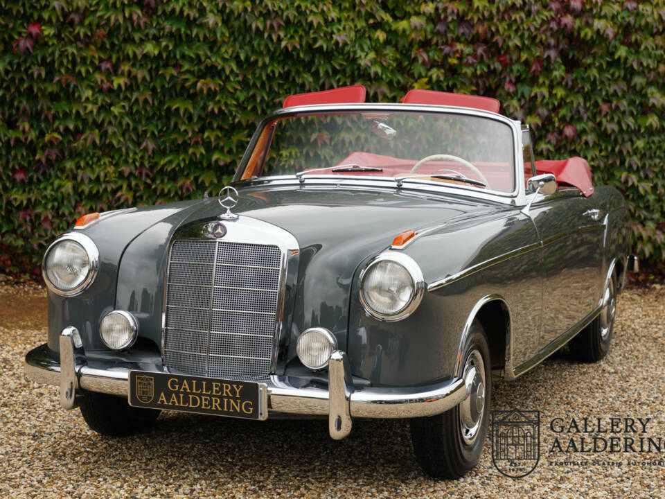 Afbeelding 47/50 van Mercedes-Benz 220 SE Cabriolet (1960)