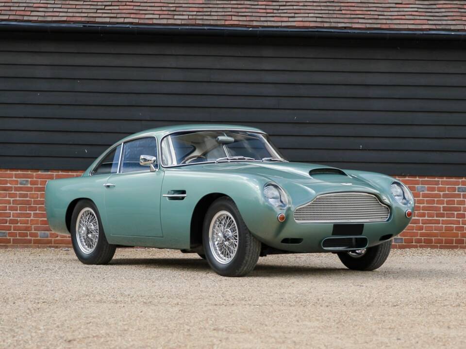 Image 16/50 of Aston Martin DB 4 GT (1961)