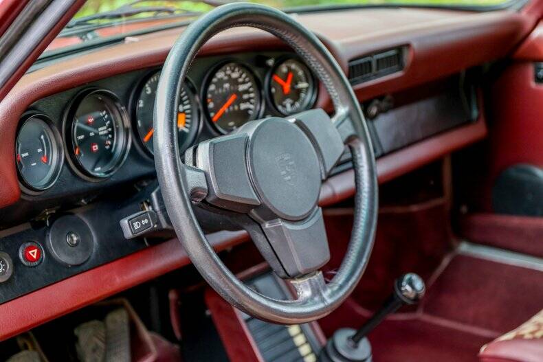 Afbeelding 13/50 van Porsche 911 SC 3.0 (1982)