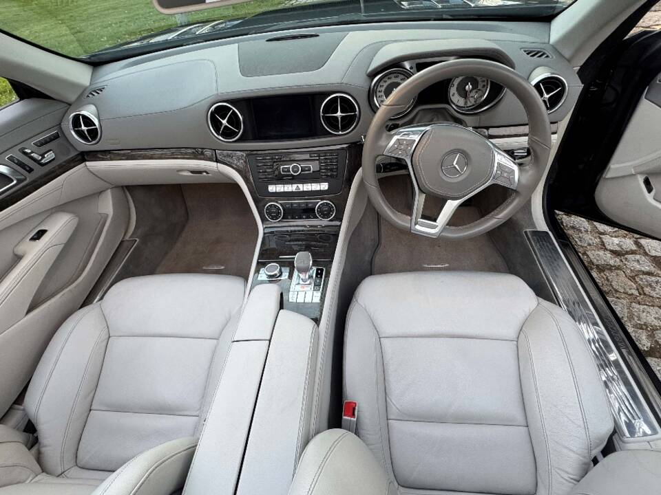 Bild 27/31 von Mercedes-Benz SL 350 (2013)