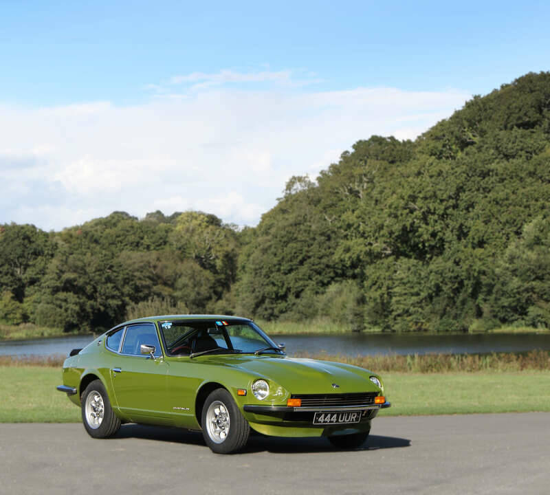 Image 16/40 of Datsun 240 Z (1972)