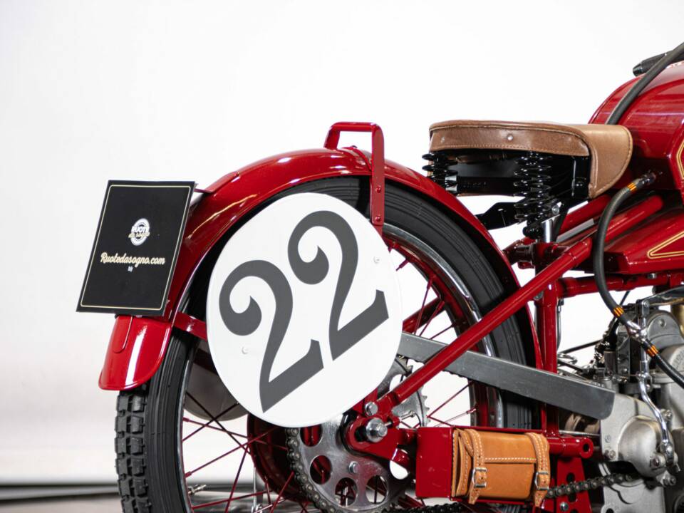 Immagine 13/50 di Moto Guzzi 250 SS (1930)