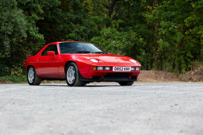 Image 20/50 of Porsche 928 S (1986)