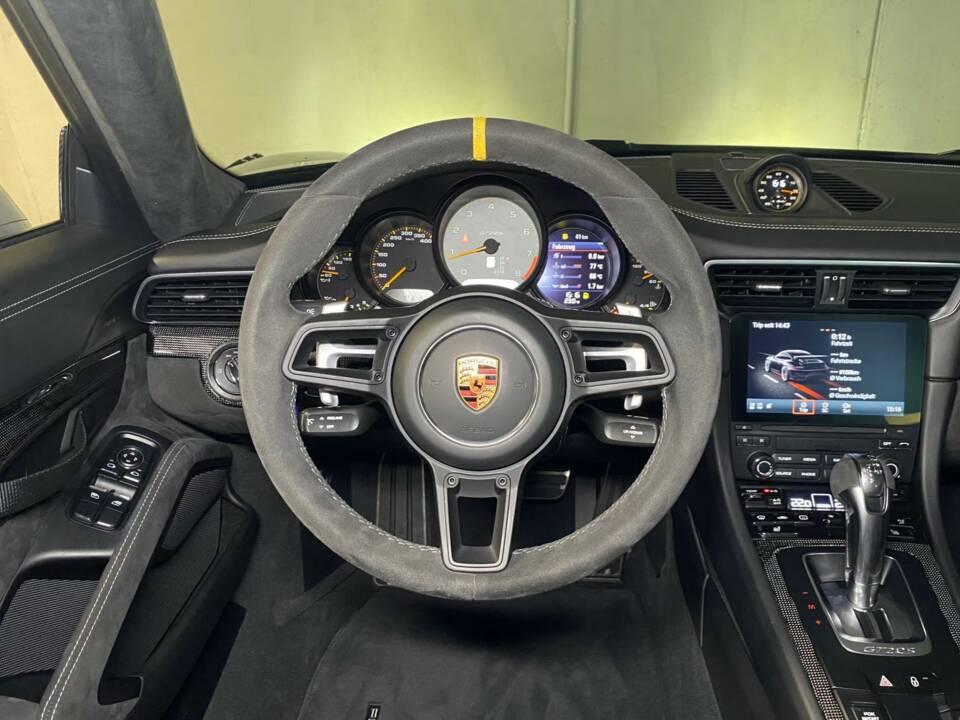Imagen 3/12 de Porsche 911 GT2 RS (2018)