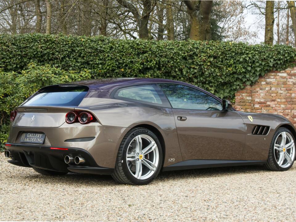 Imagen 17/50 de Ferrari GTC4Lusso (2018)