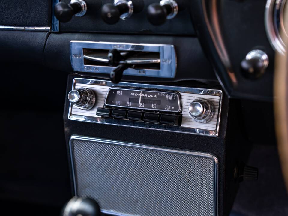 Image 22/56 of Aston Martin DB 4 (1960)