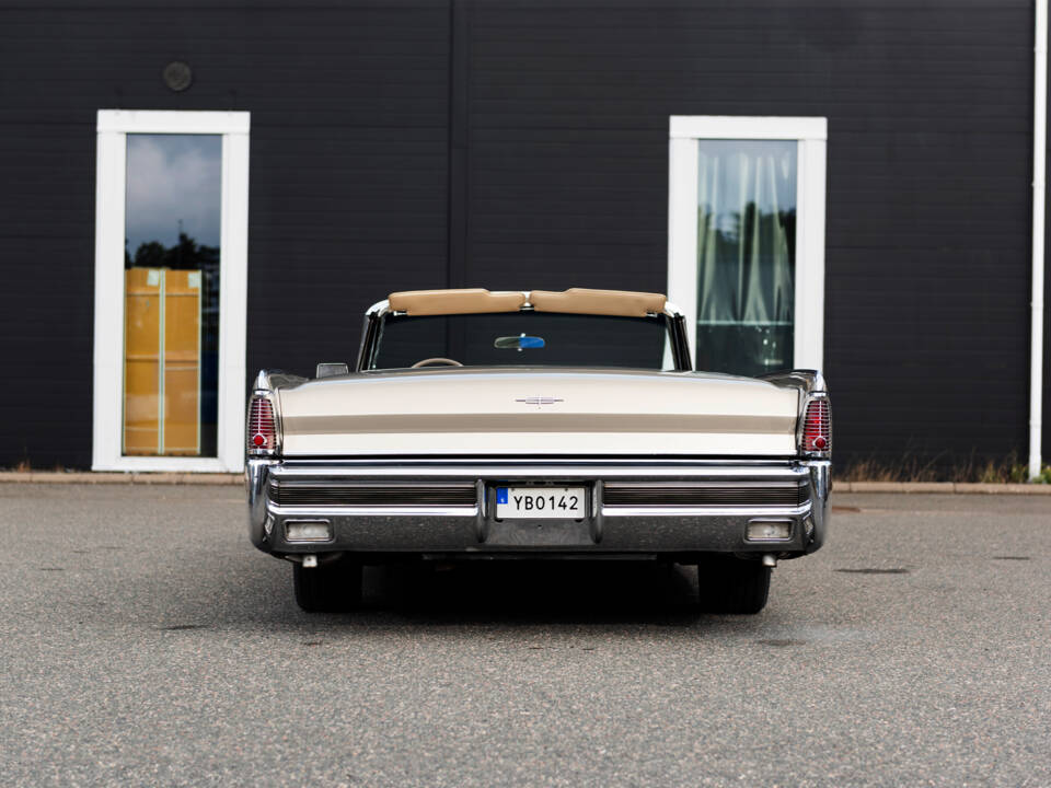 Imagen 7/135 de Lincoln Continental Convertible (1965)