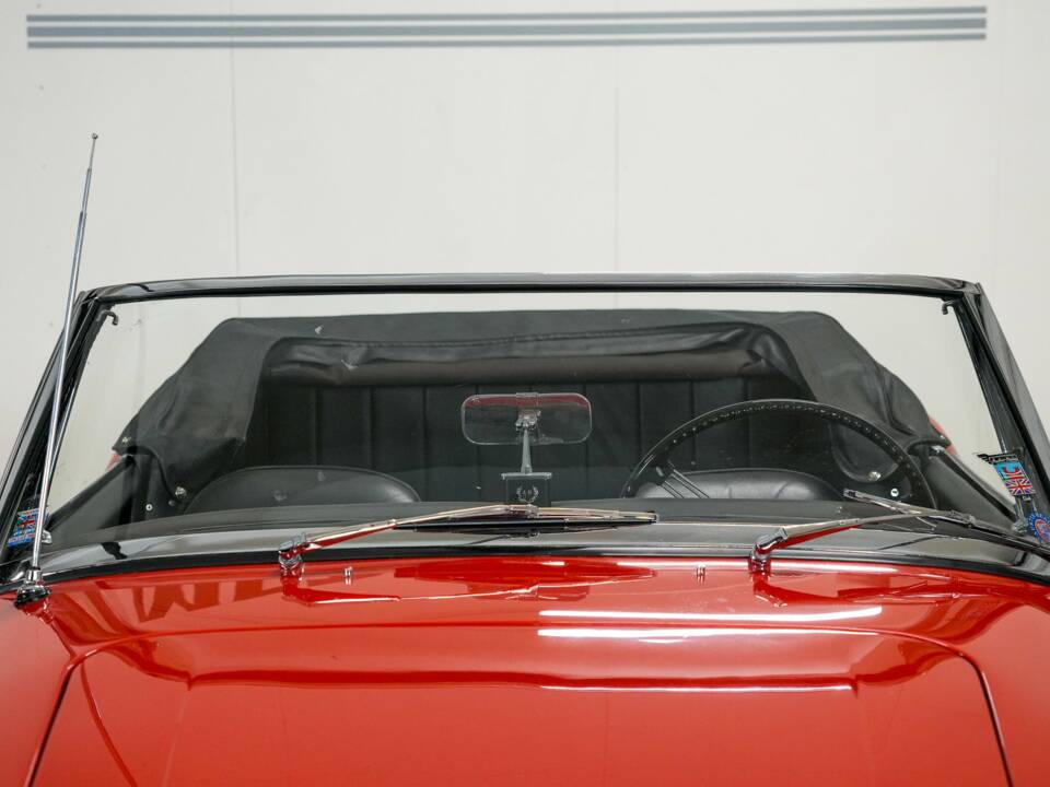 Image 26/43 of Austin-Healey 3000 Mk II (BJ7) (1963)