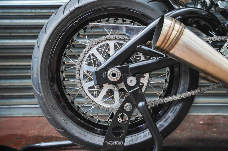 Image 15/38 of Norton Dominator SS (2015)