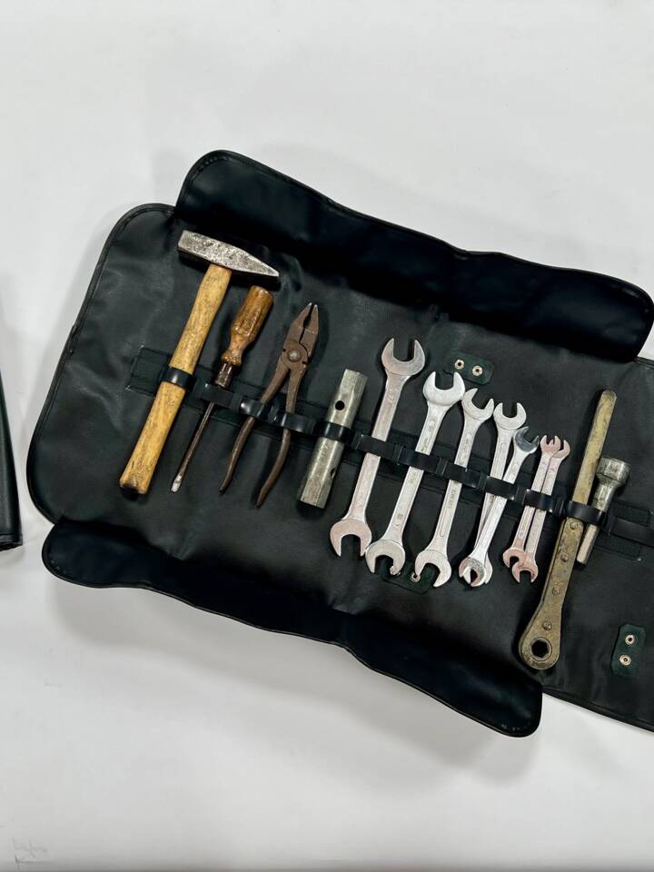 Image 93/101 of Maserati Mexico 4200 (1971)