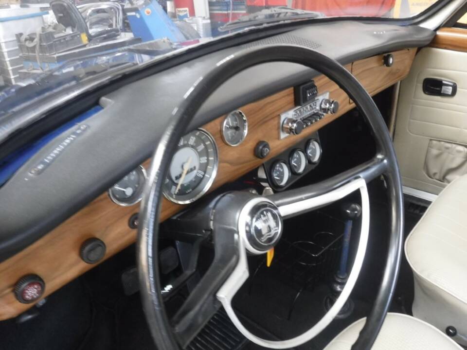 Image 39/50 of Volkswagen Karmann Ghia 1500 (1970)