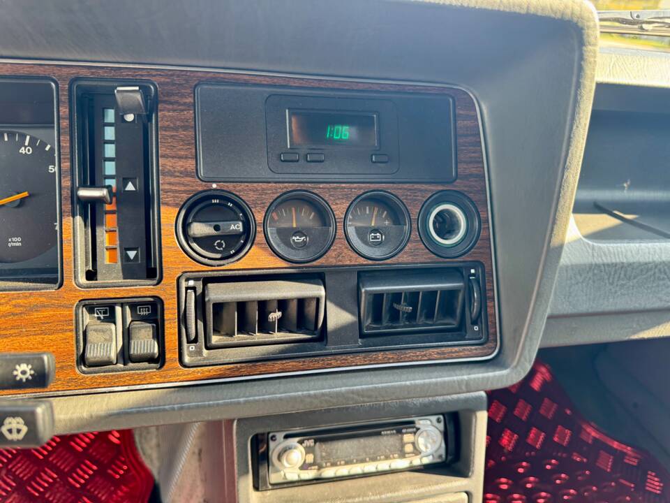 Image 12/15 of Ford Granada Turnier 2.8 (1984)