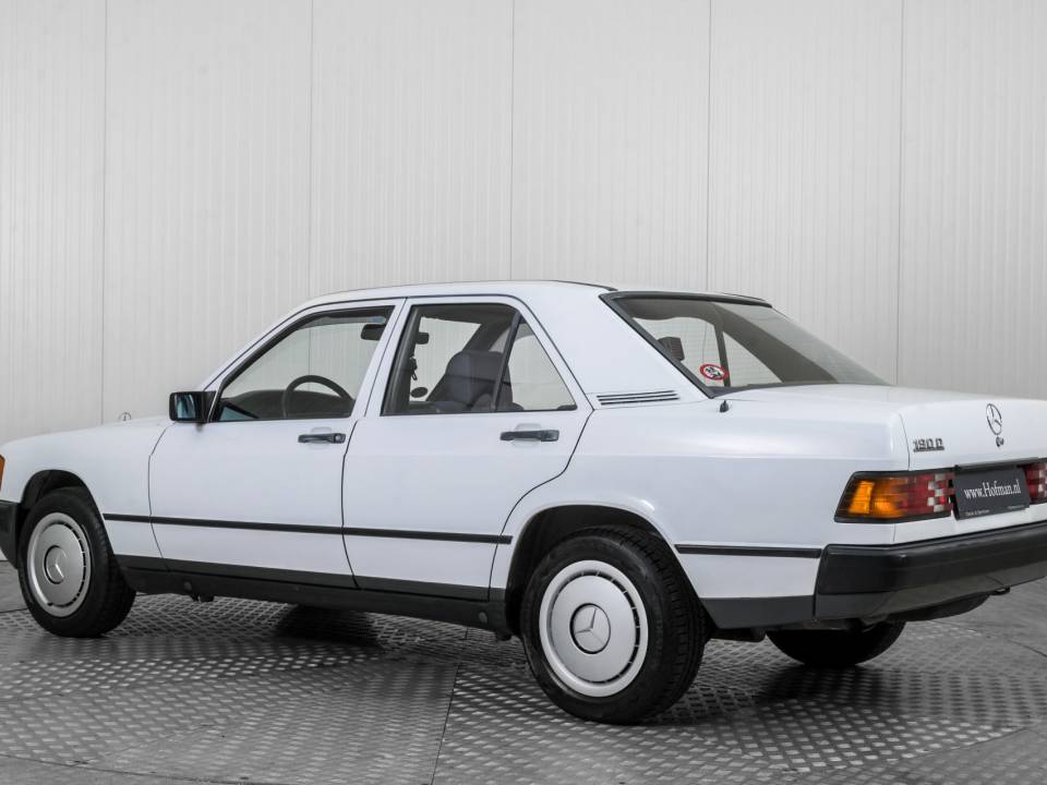 Immagine 7/50 di Mercedes-Benz 190 D (1986)