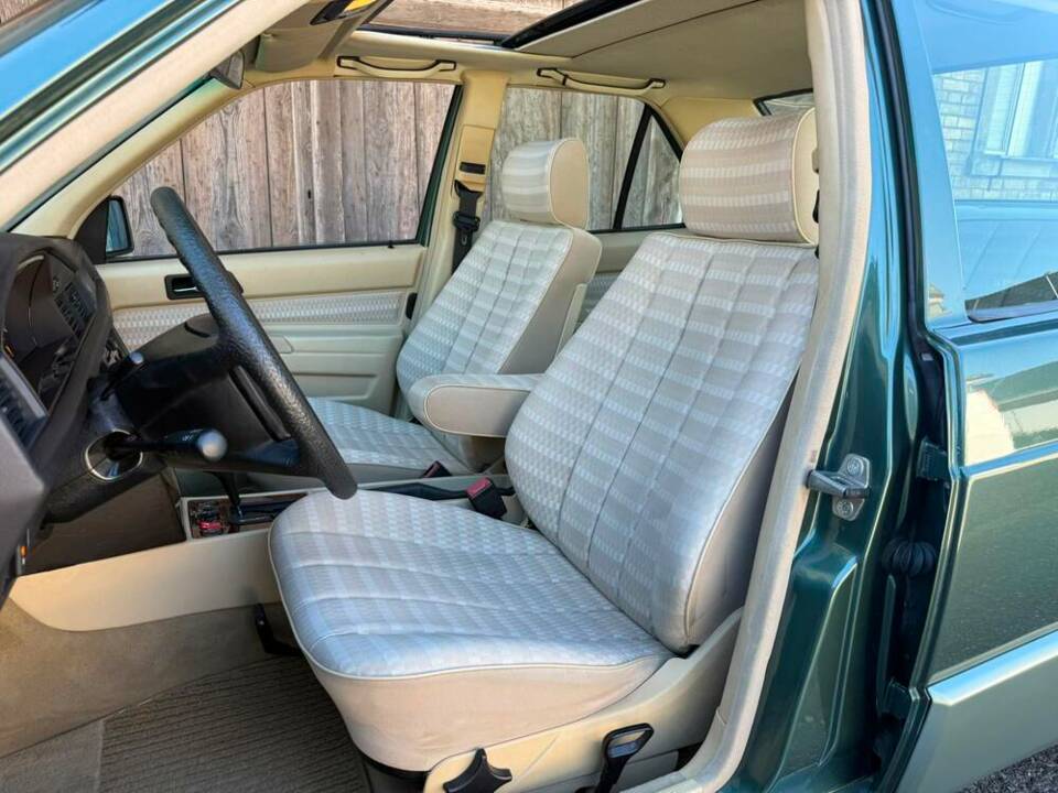 Bild 5/21 von Mercedes-Benz 190 E 2.3 (1991)