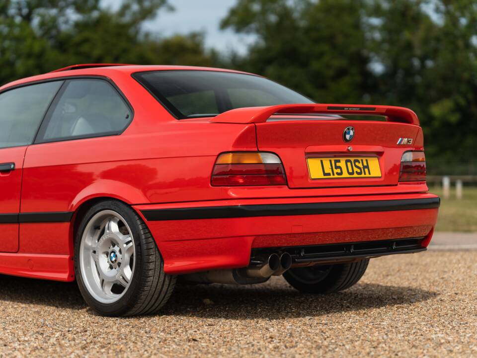 Image 30/37 of BMW M3 (1994)