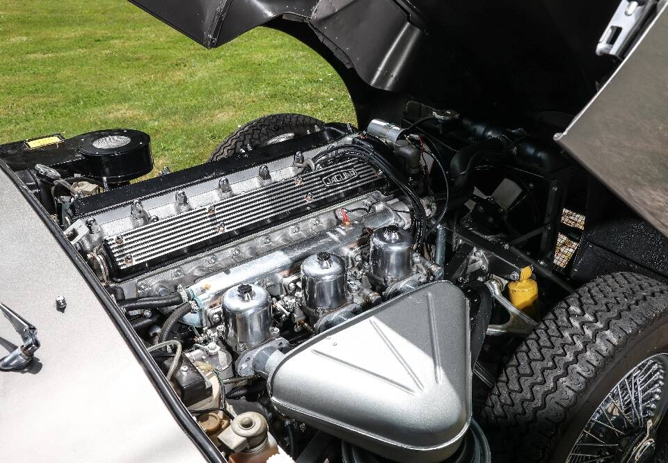 Imagen 11/30 de Jaguar E-Type (2+2) (1970)