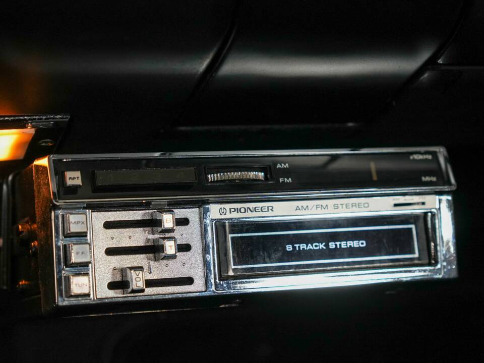 Image 37/44 of Dodge Polara (1965)