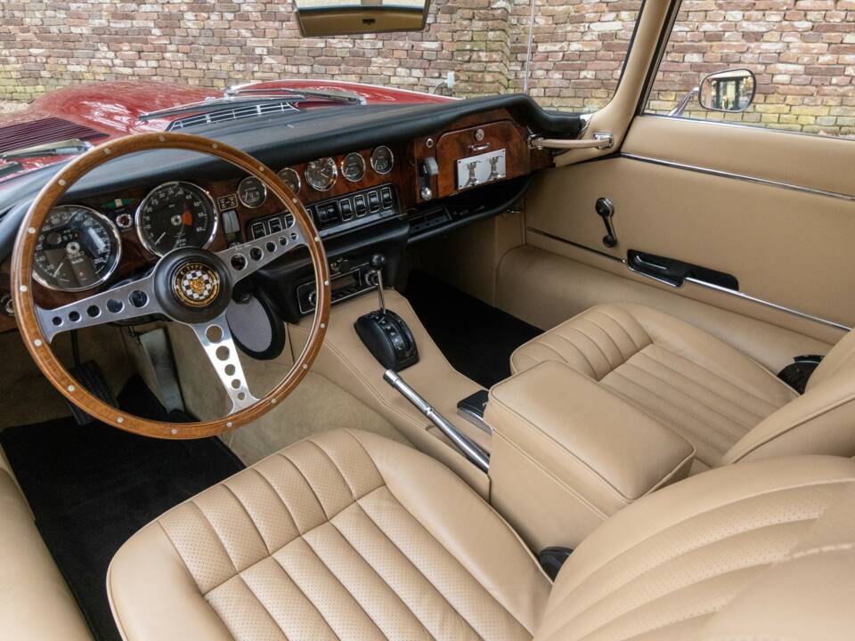 Imagen 3/50 de Jaguar Type E (2+2) (1969)