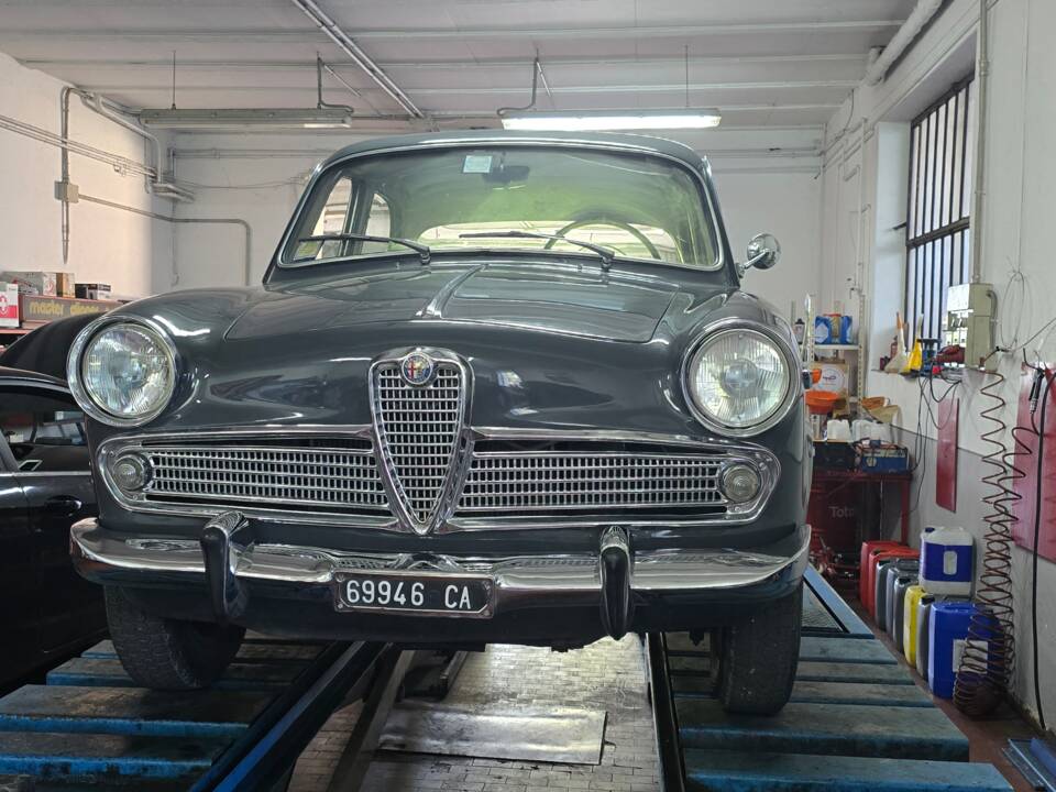Image 8/56 of Alfa Romeo Giulietta TI (1964)