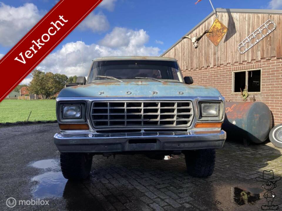 Image 3/44 of Ford F-250 (1978)