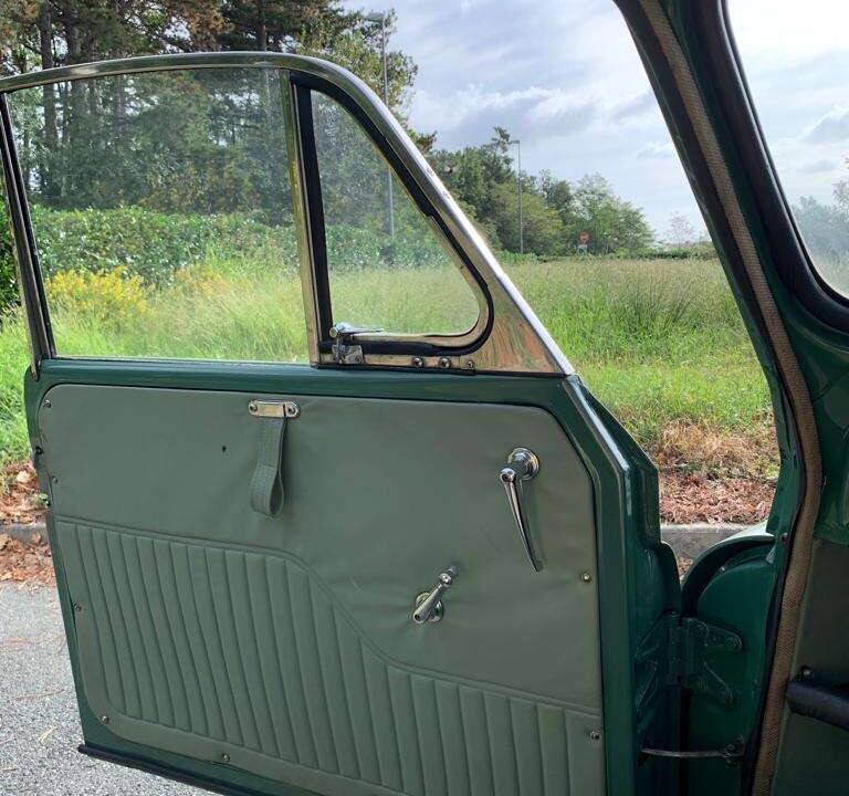 Immagine 30/83 di Morris Minor 1000 Traveller (1969)