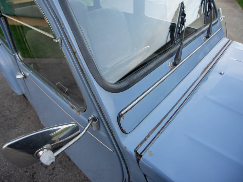 Image 24/38 de Citroën 2 CV 6 (1988)