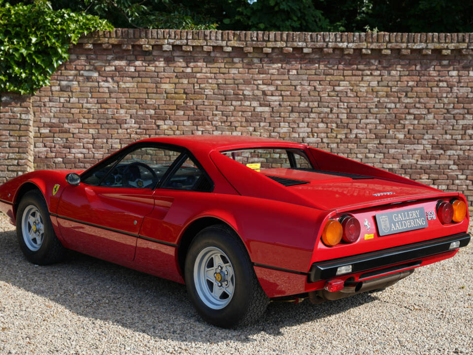 Image 2/50 de Ferrari 308 GTB (1977)