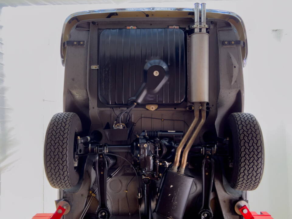 Bild 37/43 von Mercedes-Benz 250 SE (1967)